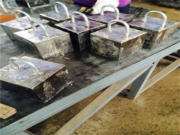 玉树浇铸异形铅件